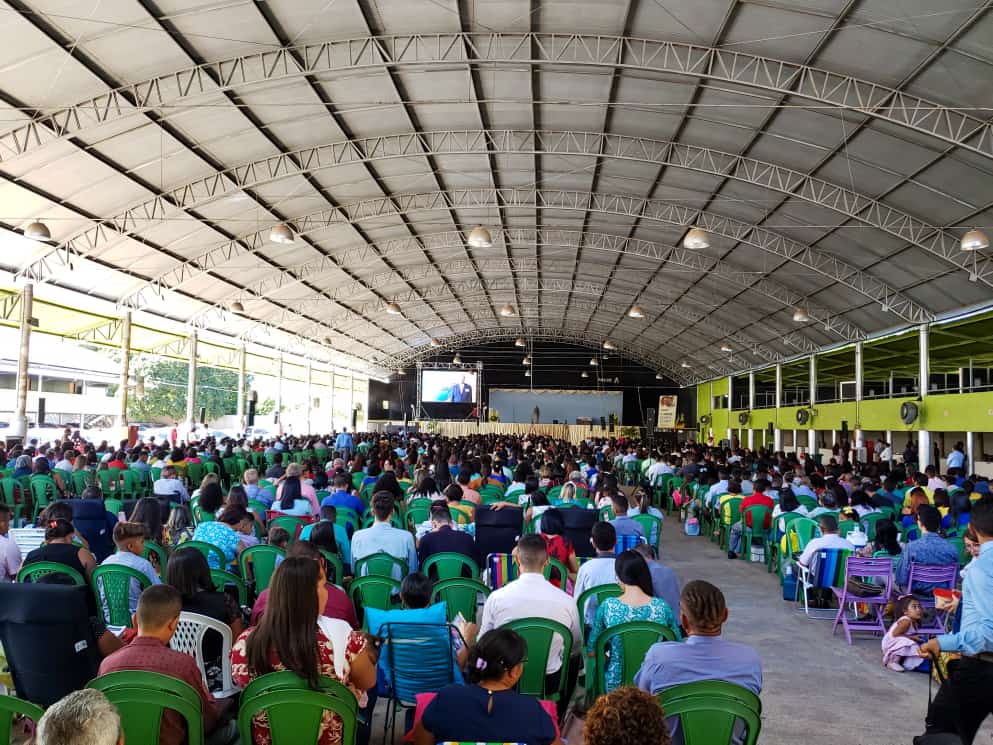 2.500 pessoas marcam presença no Primeiro Congresso de Testemunhas de Jeová